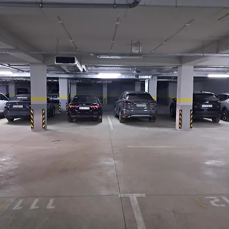 Airport 24&24 Car Parking Daire Kişinev Dış mekan fotoğraf