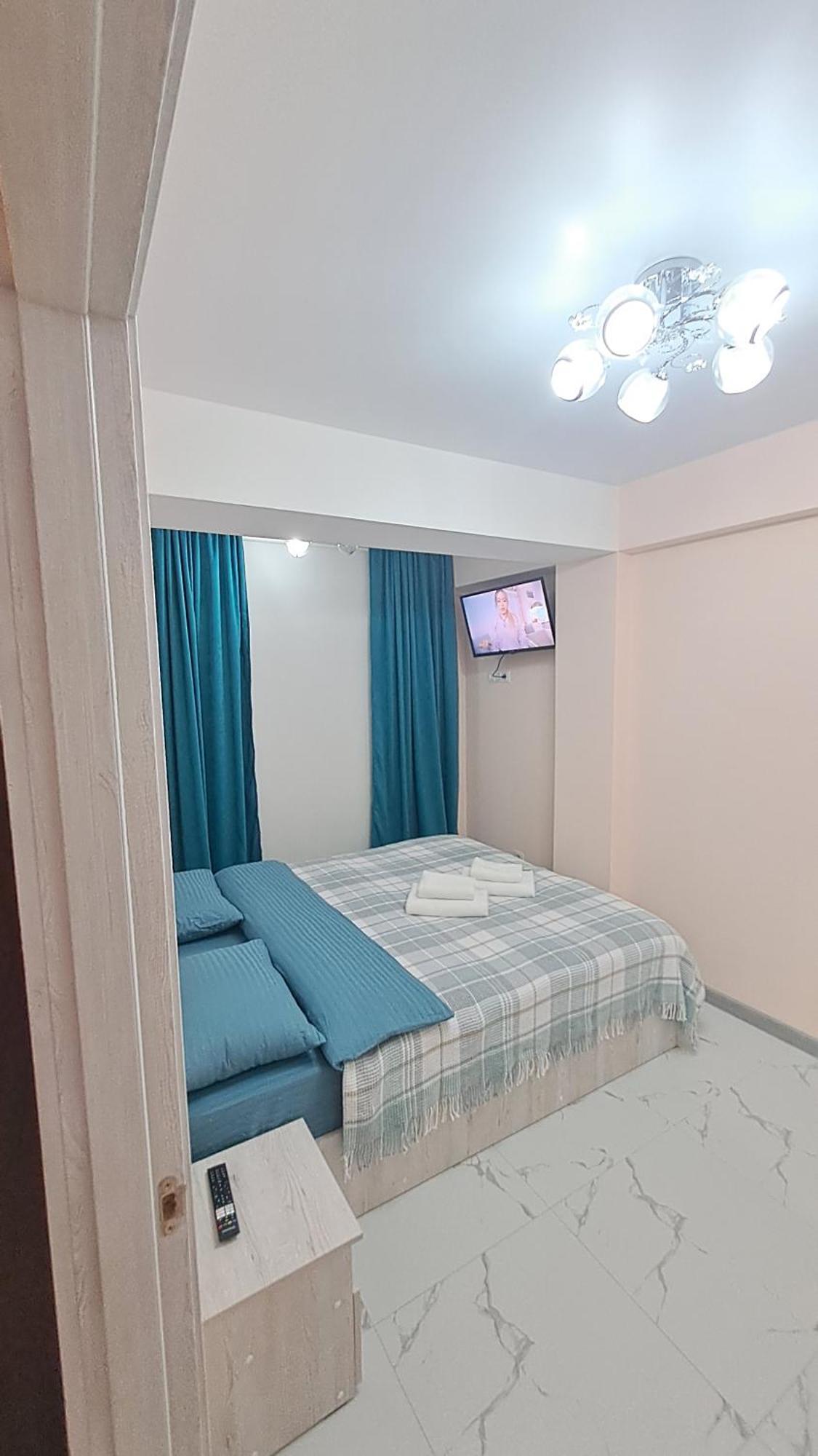 Airport 24&24 Car Parking * Kişinev