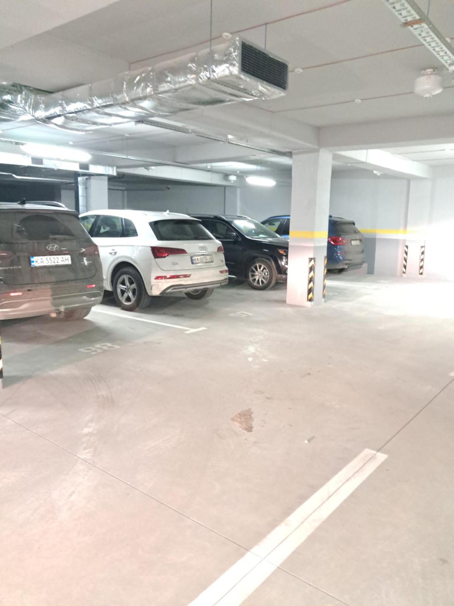 Daire Airport 24&24 Car Parking *