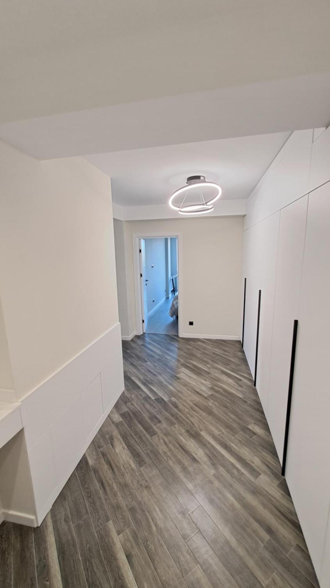 Airport 24&24 Car Parking Apartment