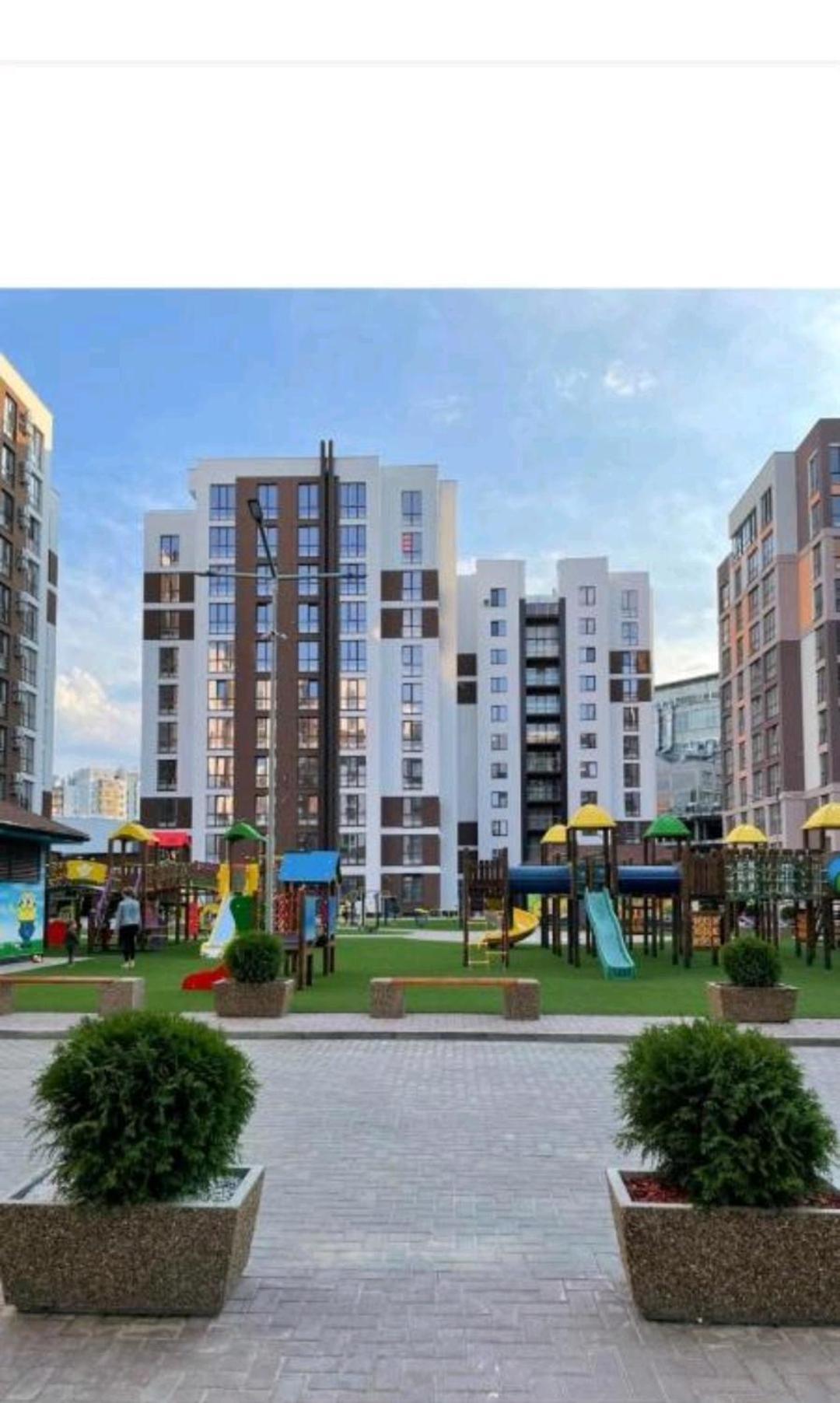 Airport 24&24 Car Parking Apartment *