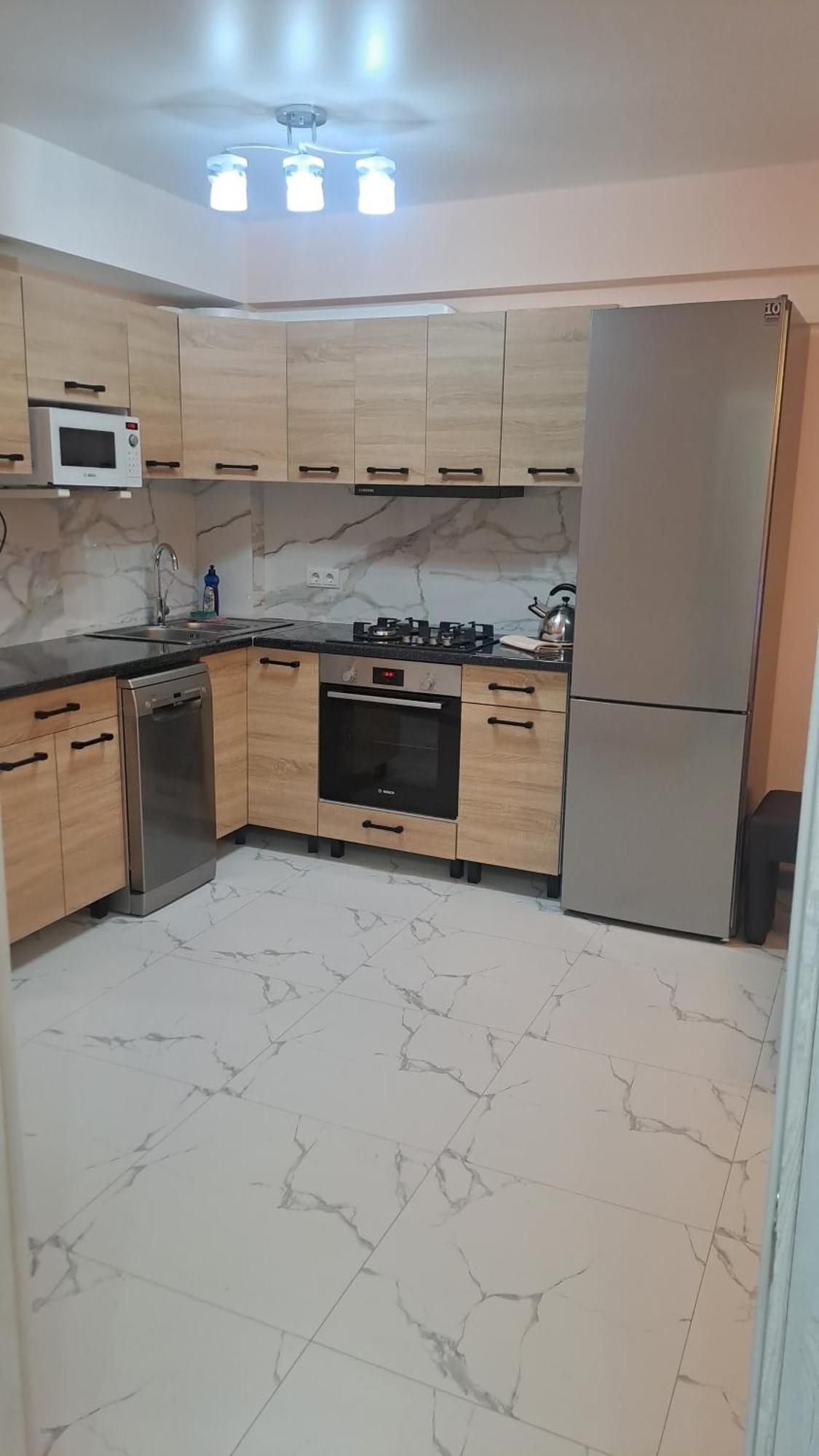 Airport 24&24 Car Parking Apartment
